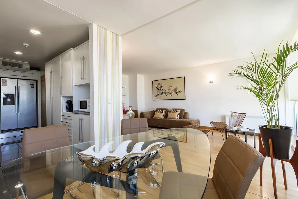 Apt In Lisbon Oriente Duplex - Parque Das Nacoes Apartment
