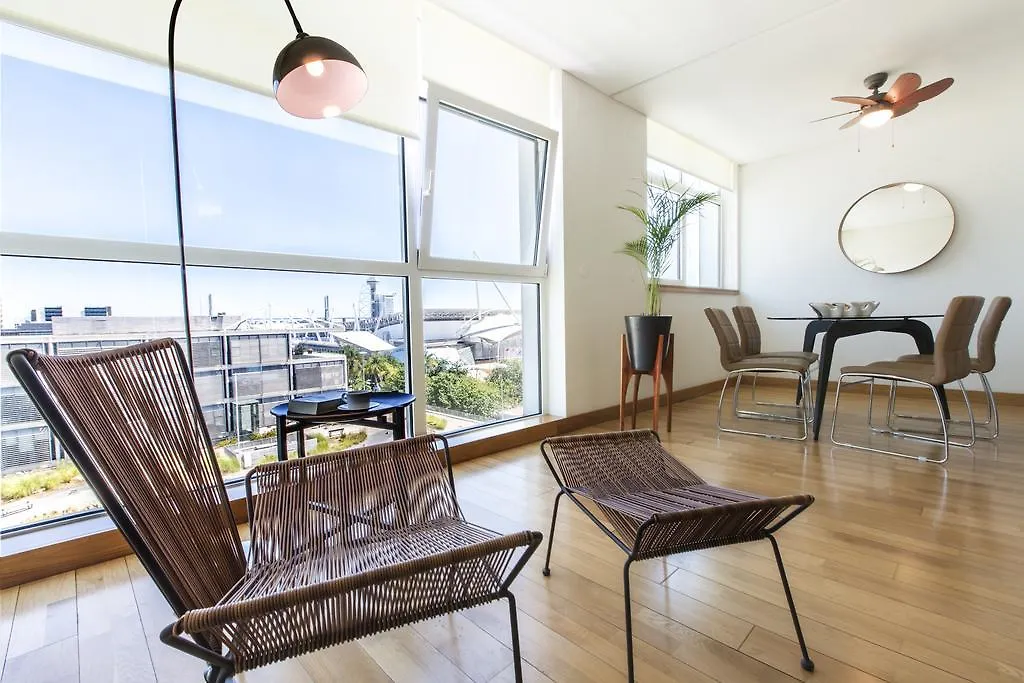 Apt In Lisbon Oriente Duplex - Parque Das Nacoes Apartment
